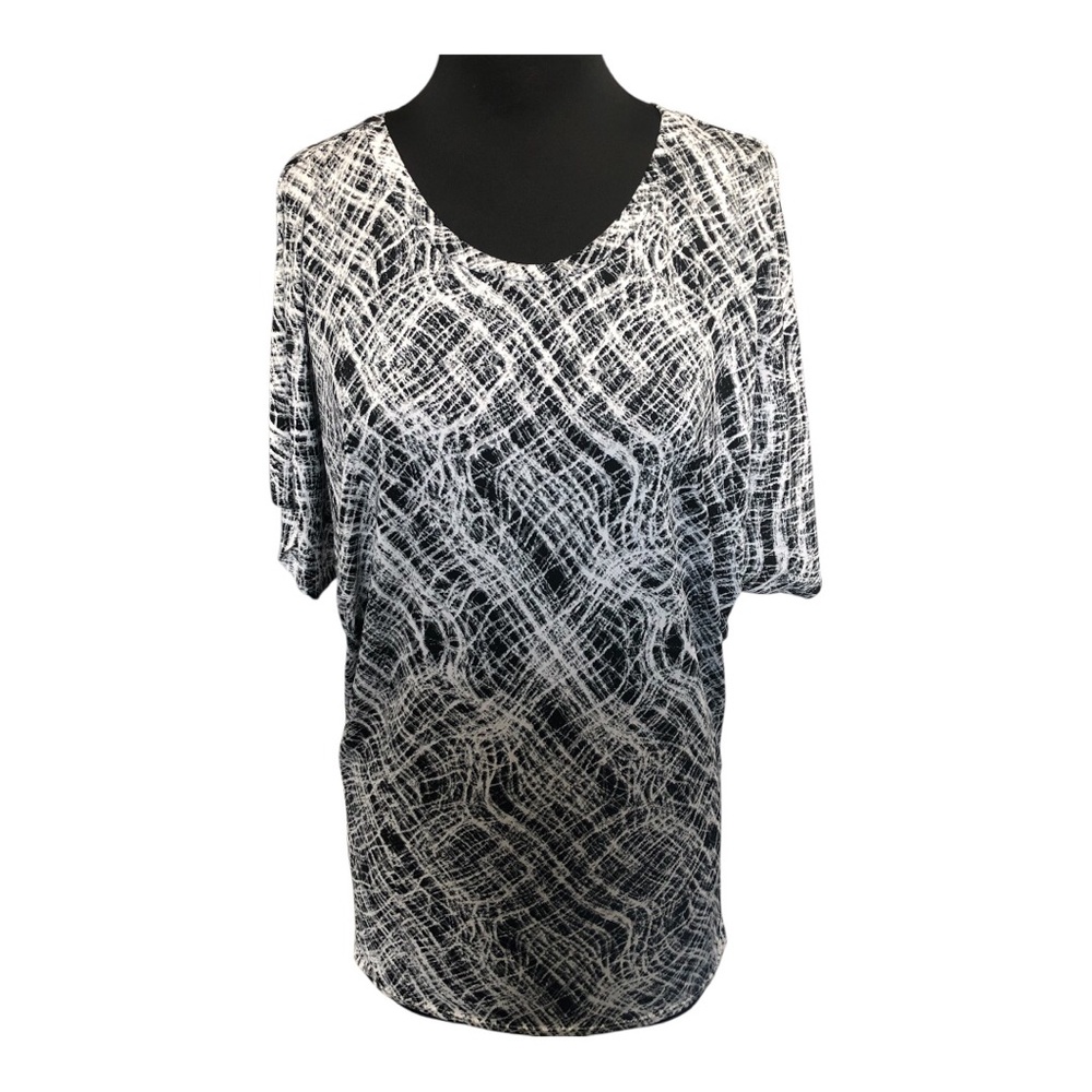 Hybrid & Company Women's Black and White Top Short Sleeves See measurements